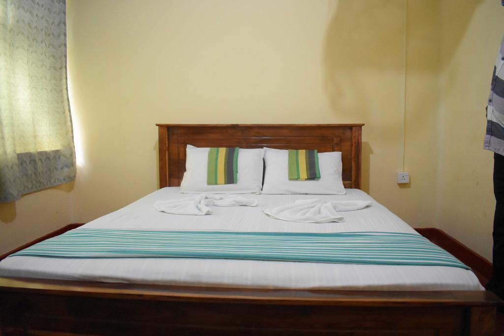 Ranliya Lodge Anuradhapura Buitenkant foto