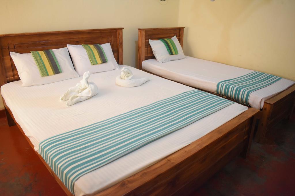 Ranliya Lodge Anuradhapura Buitenkant foto