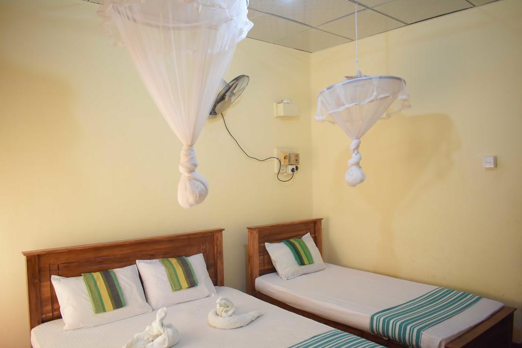 Ranliya Lodge Anuradhapura Buitenkant foto