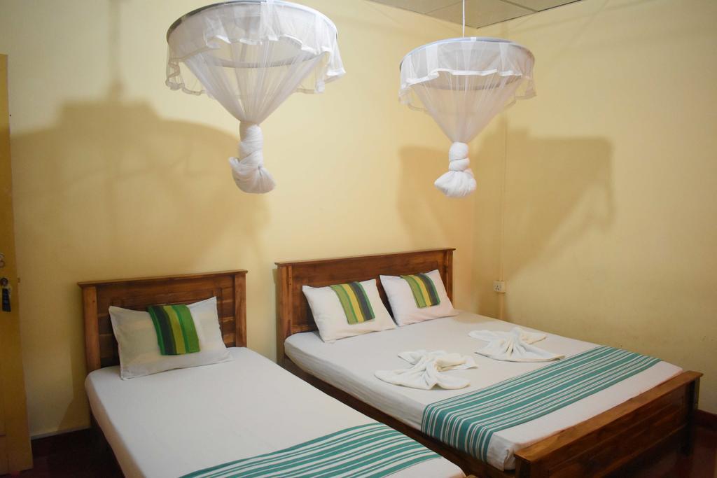 Ranliya Lodge Anuradhapura Buitenkant foto