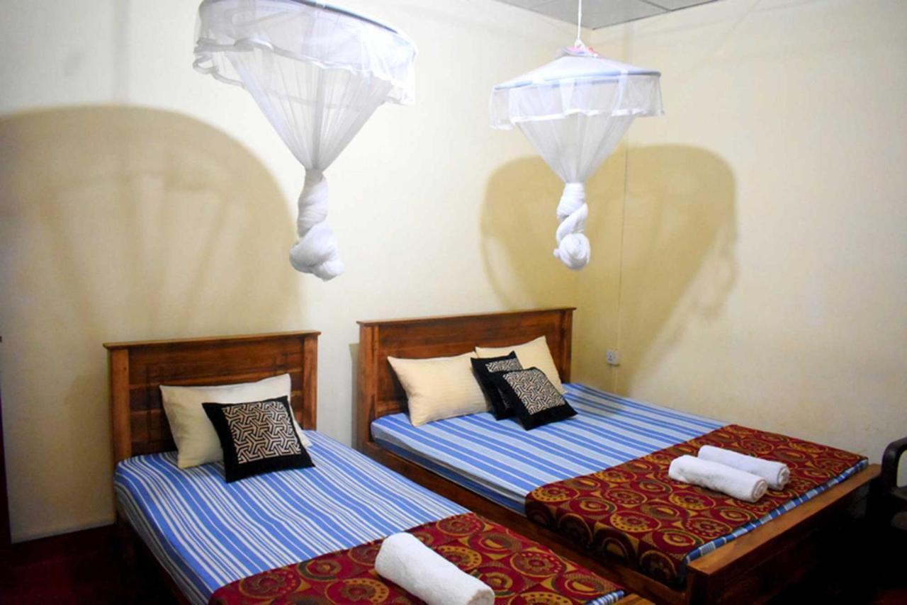 Ranliya Lodge Anuradhapura Buitenkant foto